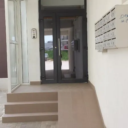 Apartment De Lux Seaside *