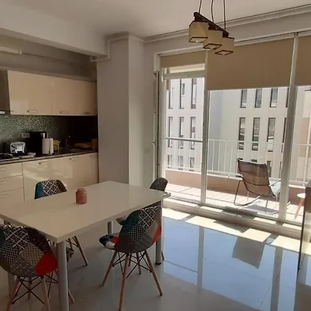 Apartment De Lux Seaside *